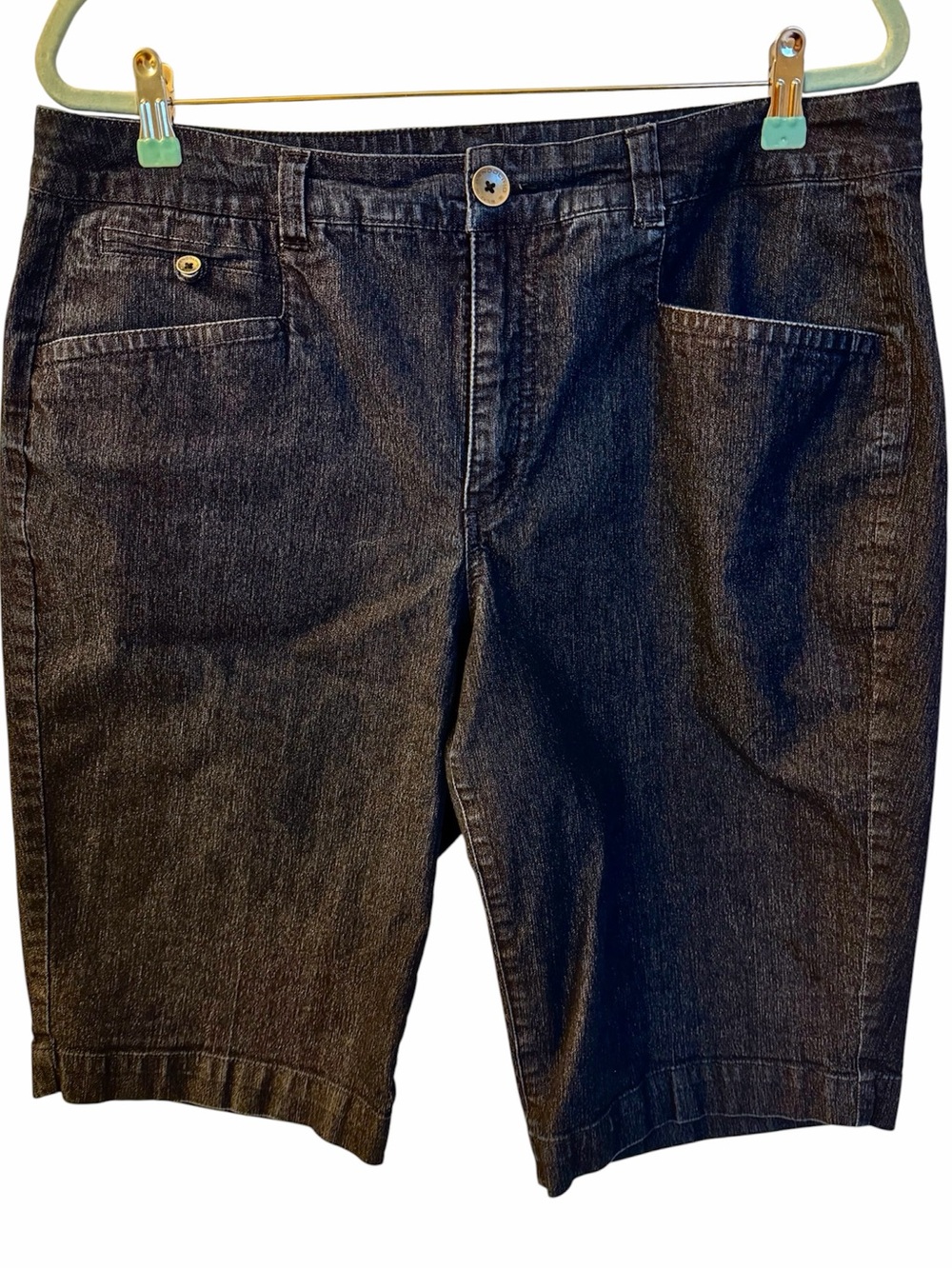 Bandolino Ivette denim shorts feature a stretch cotton blend Sz 16W